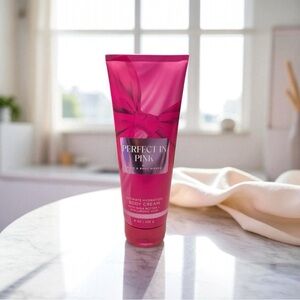 Bath & Body Works Perfect in Pink Ultimate Hydration Body Cream - Retail $18